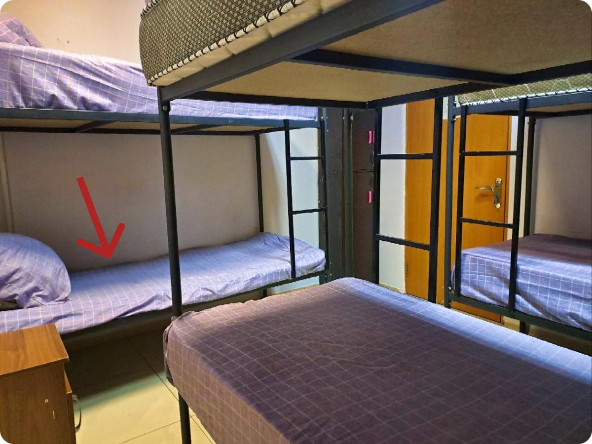 Fox Park Hostelアルマトイ エクステリア 写真