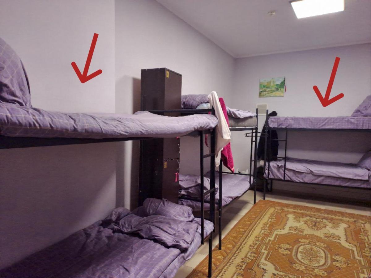 Fox Park Hostelアルマトイ エクステリア 写真